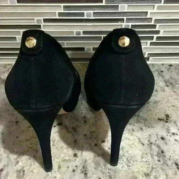 Michael Kors, Black Suede Size 9, pre-owned .75” platform with a 5” heel Sexy! - Picture 2 of 6
